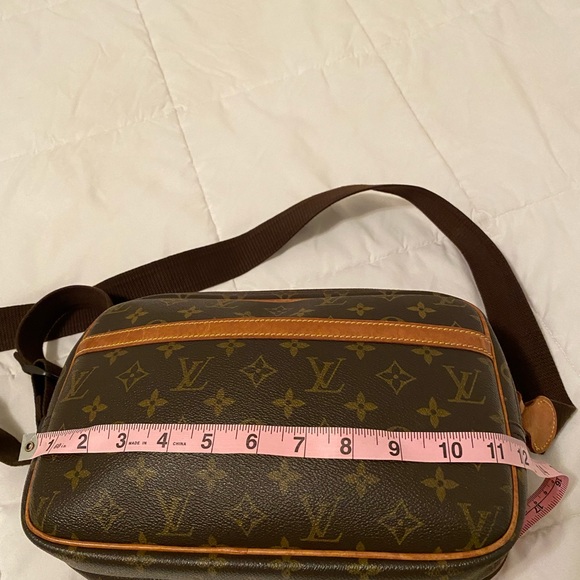 Louis Vuitton Reporter Bag - Picture 12 of 16